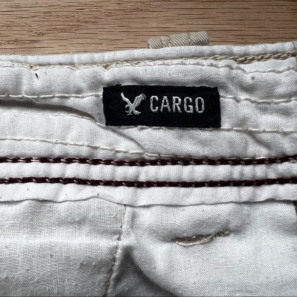 American Eagle Cargo Shorts - Size 32 - Picture 3 of 9
